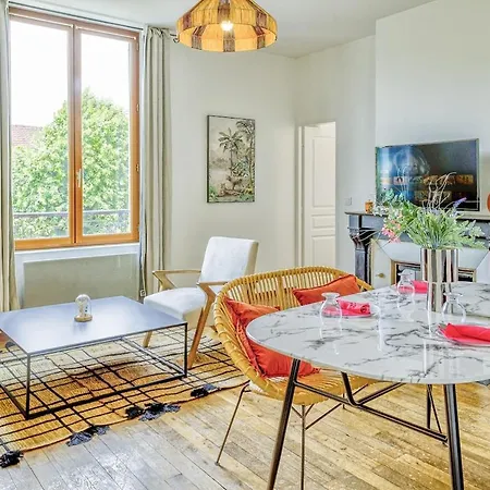 Le Safari - Face Gare - Parking - Familial & Architecte - Rent Immo 아파트